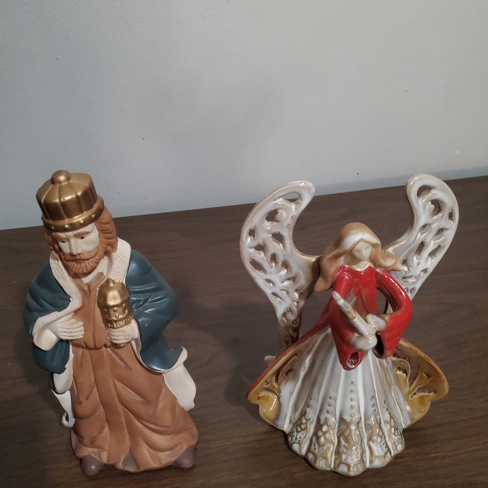 Bundle Two Vintage Ceramic Christmas Natitivy Figurines.